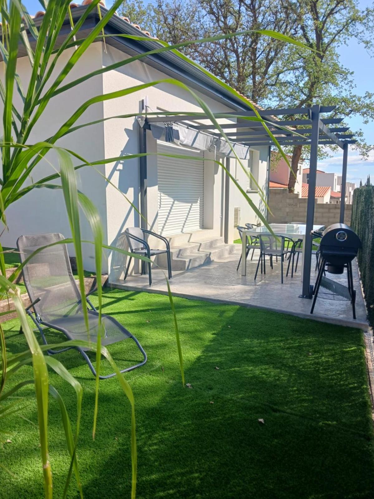 L'Eden Des Aspres Vila Thuir Exterior foto